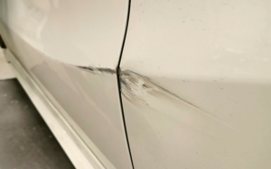 Comment réparer une carrosserie enfoncée ?