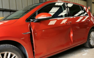 Quel est le coût pour la réparation de la carrosserie d&rsquo;une portière ?