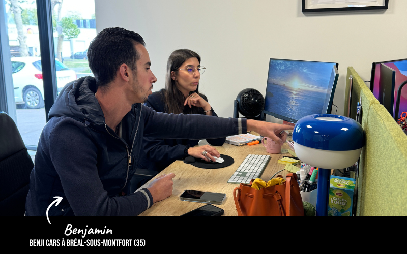 Benjamin et Céline en train de discuter de la signalétique de son Batiment. Bienvenue à ces quatre nouveaux ZeCarrossiers !